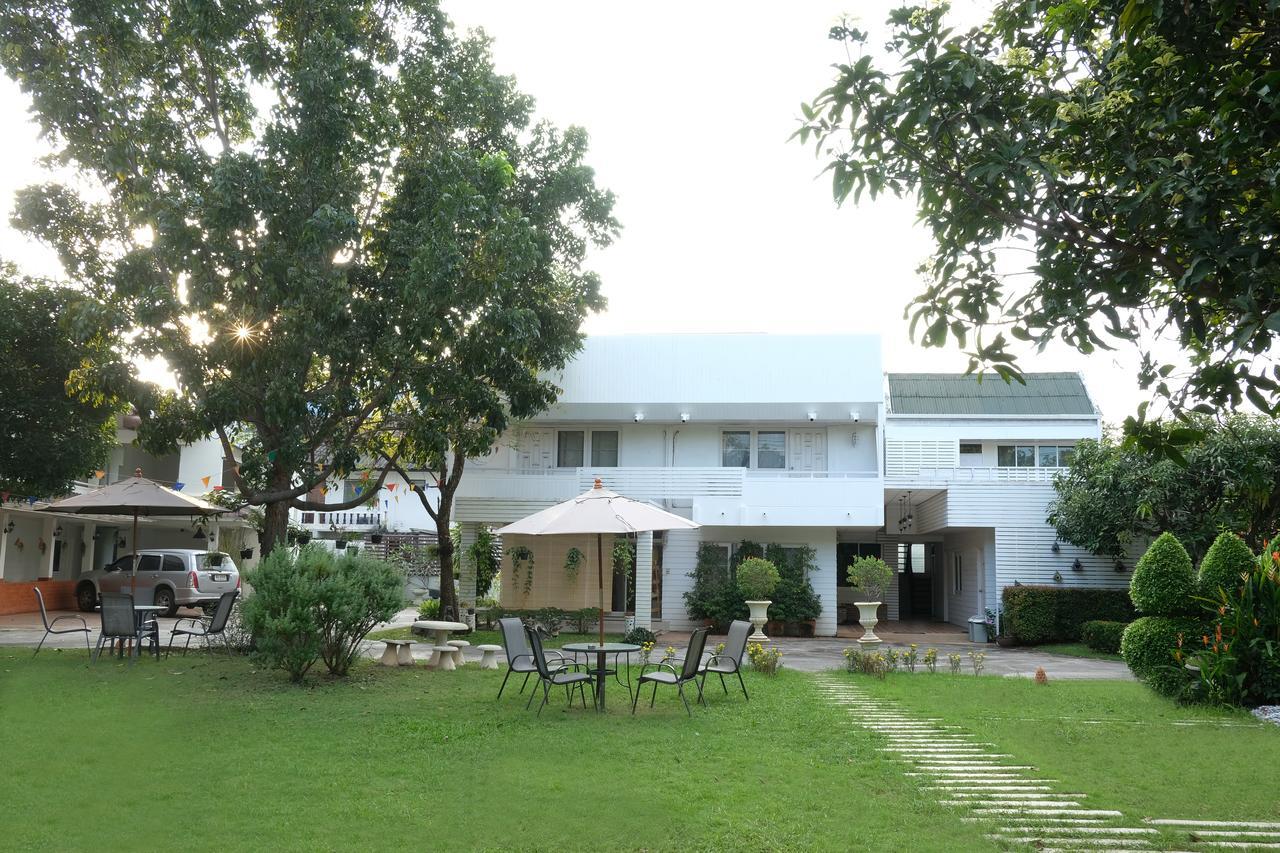 Udee Cozy Bed & Breakfast Chiang Mai Exterior foto