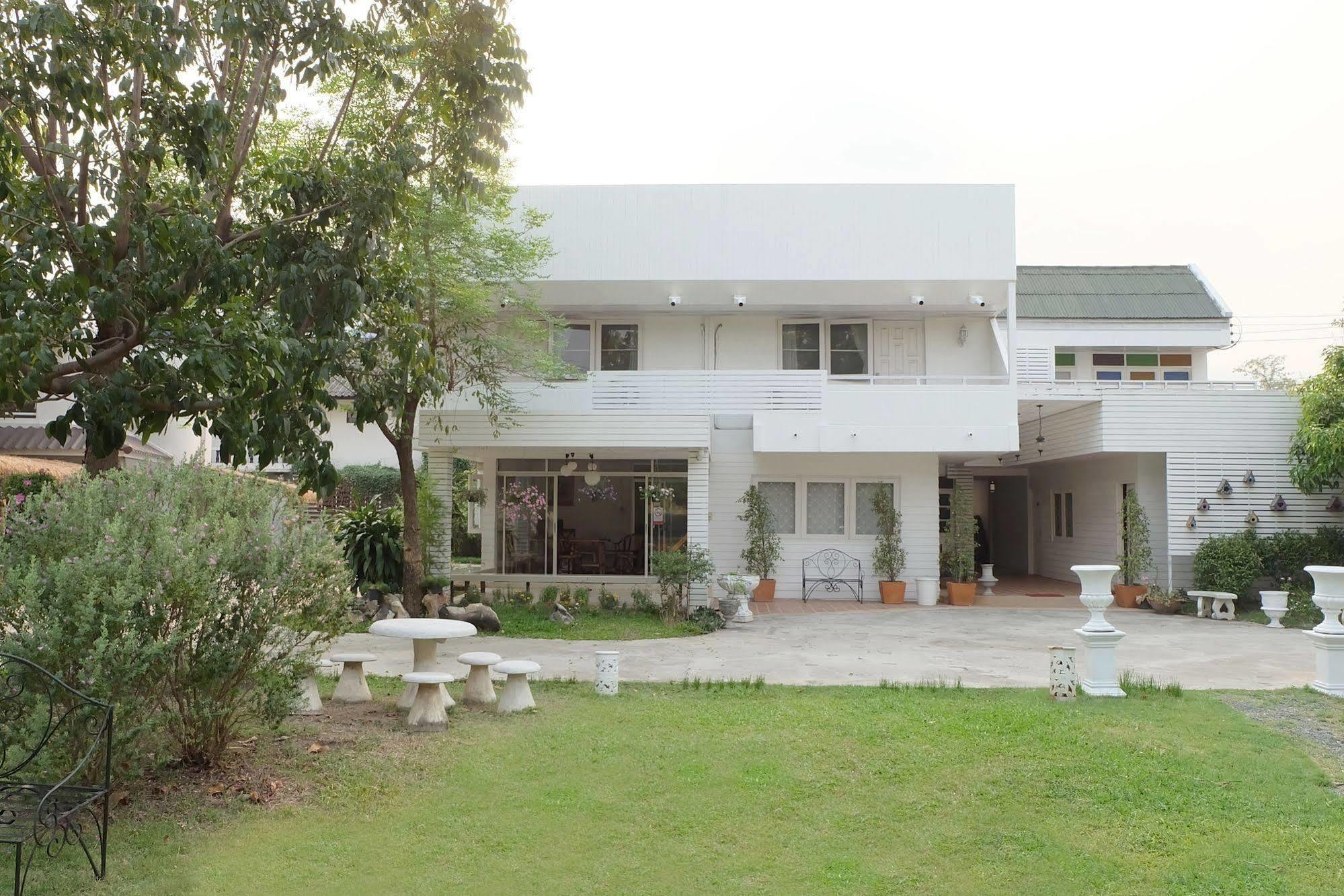 Udee Cozy Bed & Breakfast Chiang Mai Exterior foto