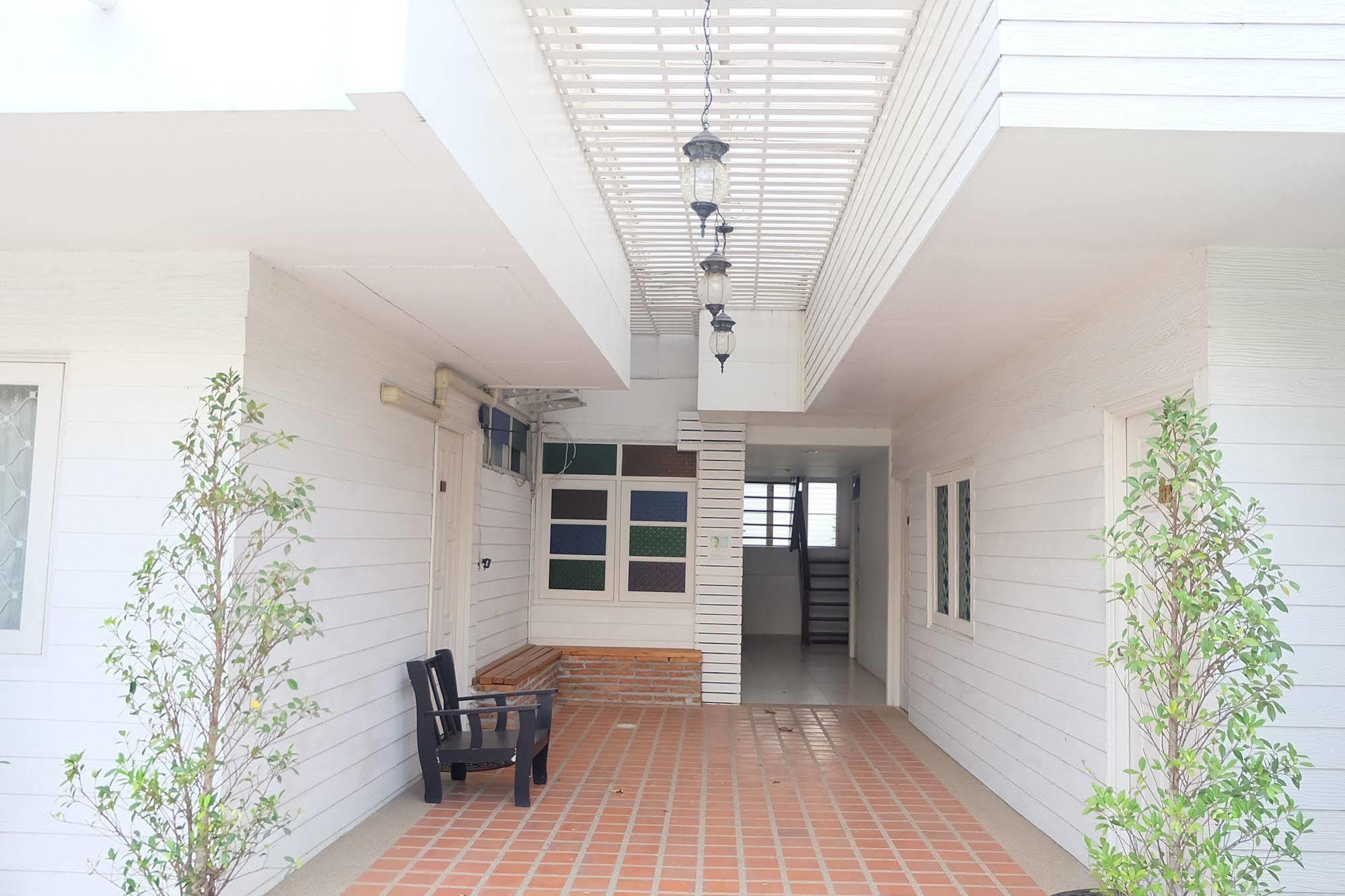Udee Cozy Bed & Breakfast Chiang Mai Exterior foto
