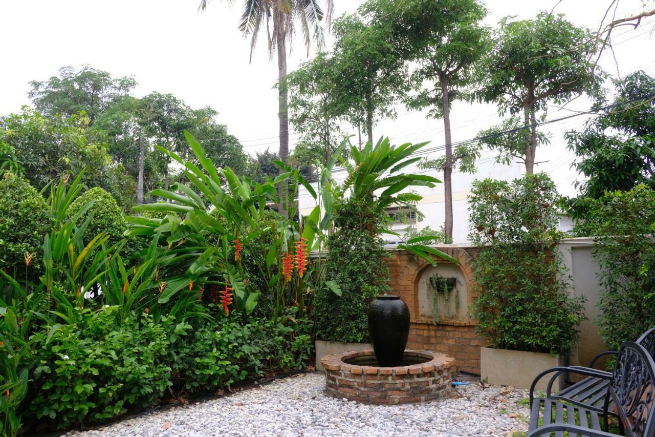 Udee Cozy Bed & Breakfast Chiang Mai Exterior foto